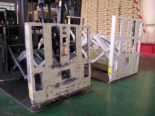 Forklfit推拉附件用於水泥